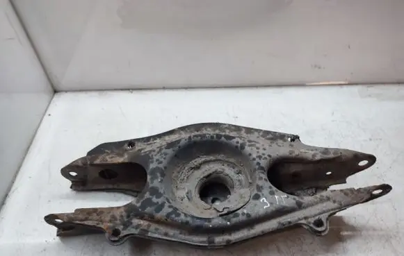 Mercedes-Benz CLS C218 X218 Rear control arm