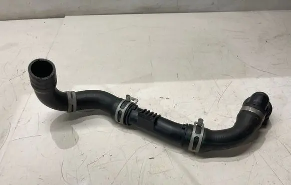 Volvo V40 Engine coolant pipe/hose