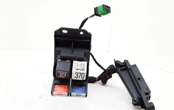 Audi A6 S6 C6 4F Relay mounting block 4F1937503