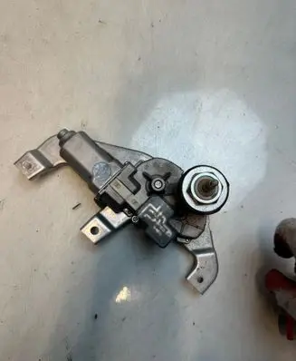 Suzuki Swift I Rear window wiper mechanism 31212332