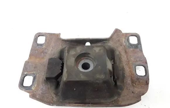 Mazda 3 I Engine mount bracket