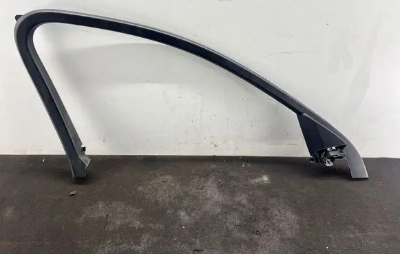 Audi A6 S6 C7 4G Front door glass trim molding 4G0867609 07827000