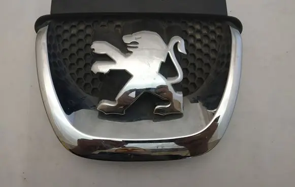Peugeot 308 Manufacturers badge/model letters 9680505177
