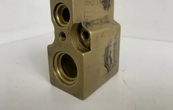Saab 9-5 Air conditioning (A/C) expansion valve 964389X