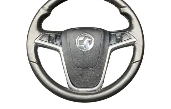 Opel Mokka Steering wheel 631046026
