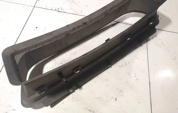 BMW 1 E81 E87 Front bumper lower grill 51647836650
