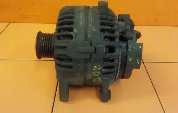 Opel Movano A Generator/alternator 0124525133