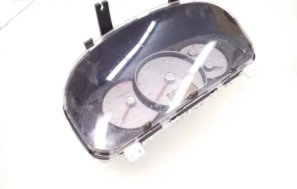 Speedometer (instrument cluster)