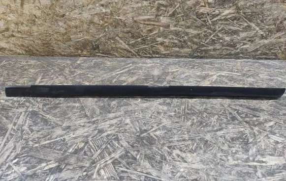 Mercedes-Benz S W140 Rear side glass trim 
