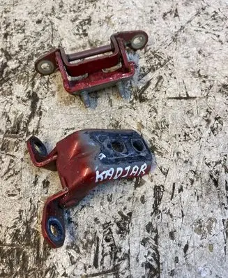 Renault Kadjar Rear door hinge set 