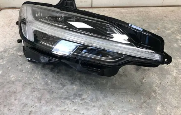 Volvo S60 Headlight/headlamp 32314191