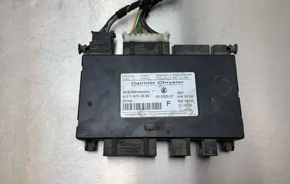 Mercedes-Benz E W211 Seat control module A2118704926 05022307
