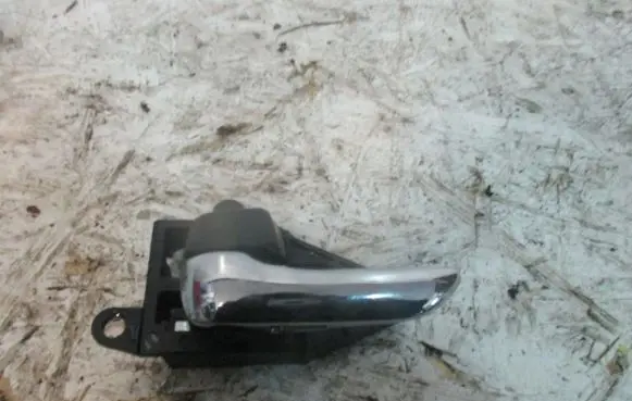 Toyota Avensis Verso Front door interior handle