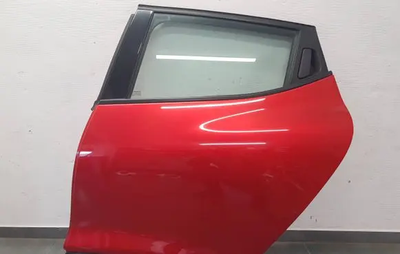 Renault Clio IV Rear door 