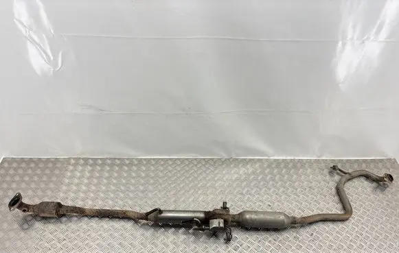 Toyota Yaris Muffler/silencer Ce8 30y02
