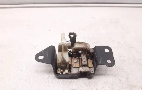 Honda CR-V Tailgate lock latch 