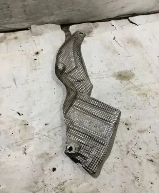 BMW 3 E46 Heat shield in engine bay 8239742