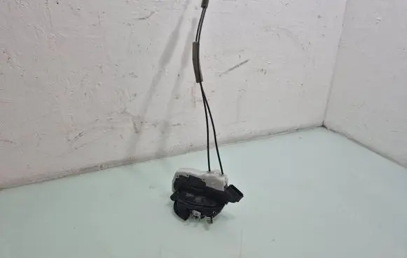 Nissan Murano Z52 Rear door lock Q9615530