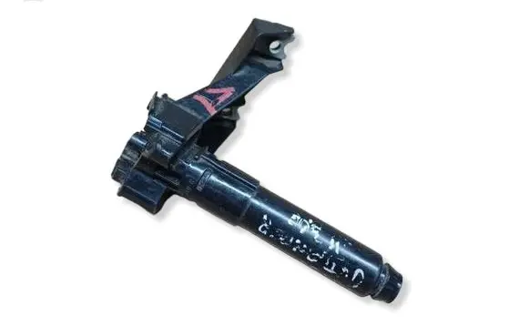 Mitsubishi Outlander Headlight washer spray nozzle 67070R