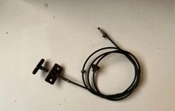 Engine bonnet/hood lock release cable