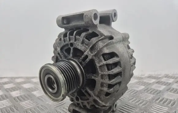 Mercedes-Benz E W212 Generator/alternator A0009067902