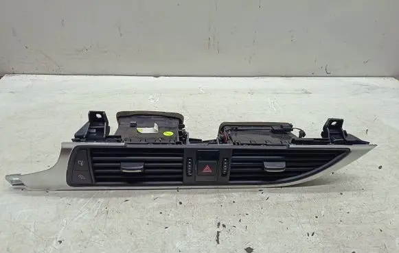Audi A7 S7 4G Dash center air vent grill 4G1820951