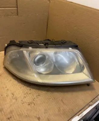 Volkswagen PASSAT B5.5 Headlight/headlamp 3B0941016AN