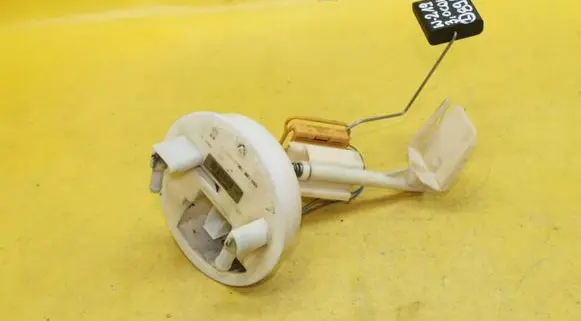 Mercedes-Benz CLS C219 Fuel level sensor A2114701641