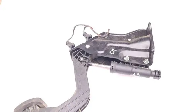 Mercedes-Benz Sprinter W906 Clutch pedal 1036776