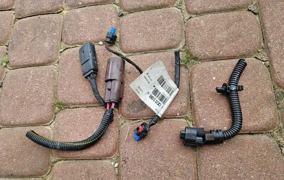 Opel Insignia B EUR ISO radio connector YR00118880