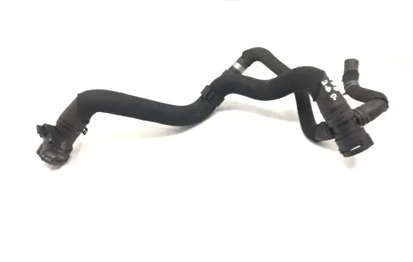 Coolant pipe/hose