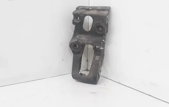 Audi A4 S4 B7 8E 8H Fender mounting bracket 8E0853921D