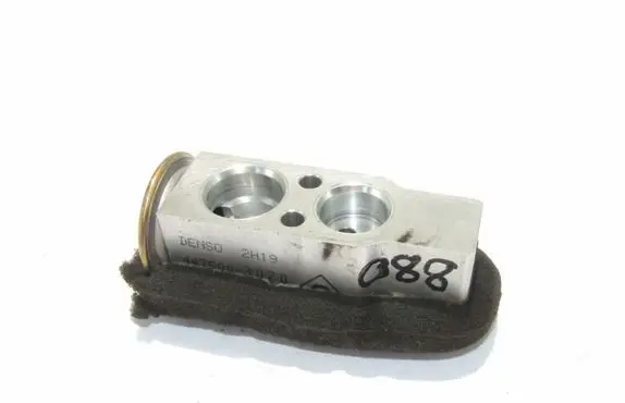 Toyota RAV 4 (XA30) Air conditioning (A/C) expansion valve 4475003070