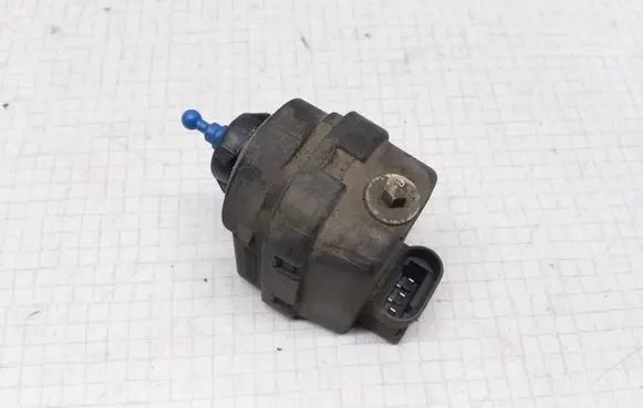 Renault Espace III Headlight level adjustment motor 