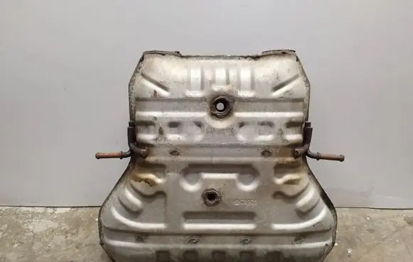 Jeep Grand Cherokee (WK) Intake resonator C8905