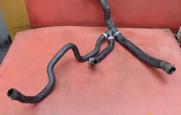 Ford Transit Custom Engine coolant pipe/hose KK218B273BD