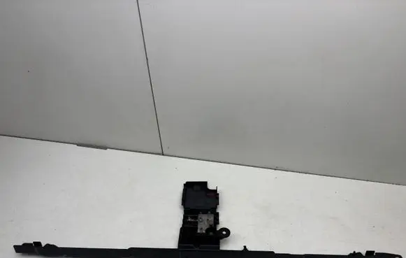 Audi A5 8T 8F Other engine bay part 8K0805629B 8K0937517A