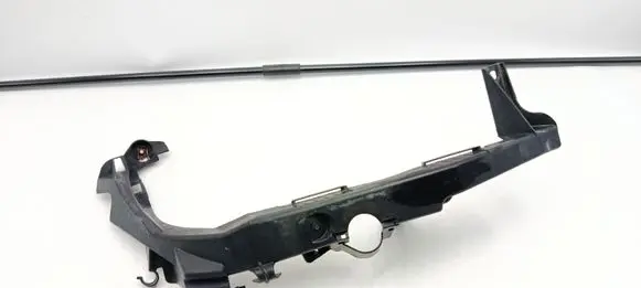 BMW 3 E90 E91 Headlight/headlamp mounting bracket 7116708