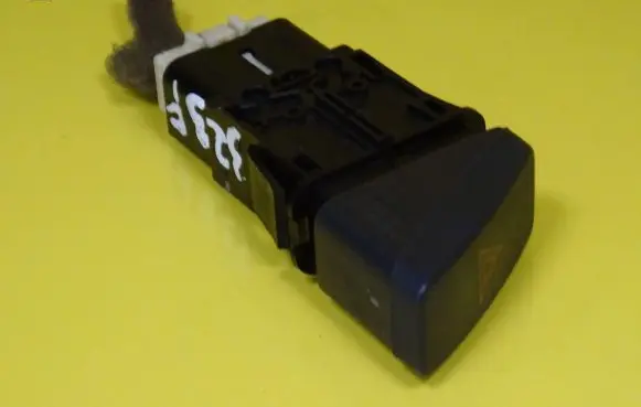 Mazda 323 F Hazard light switch C145664HO-65 C145664HO65 03190051