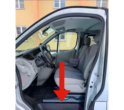 Renault Trafic II (X83) Front sill trim cover 8200523968 8200523986 93857761