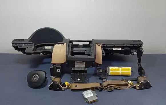 Volkswagen Touran I Dashboard 1T1857001