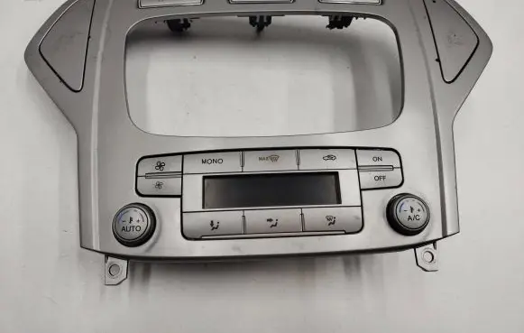 Ford Mondeo MK IV Climate control unit 7S7T18C612AF W8GB57604