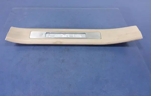 Cadillac SRX Foot area side trim 6794048050