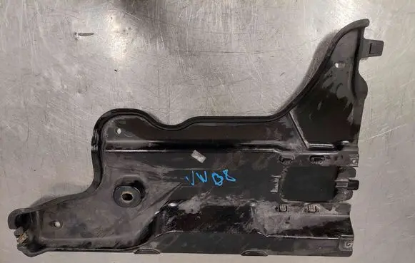 Volkswagen PASSAT B8 Rear underbody cover/under tray 3Q0825967