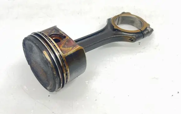 Mercedes-Benz C W203 Piston with connecting rod M271.946
