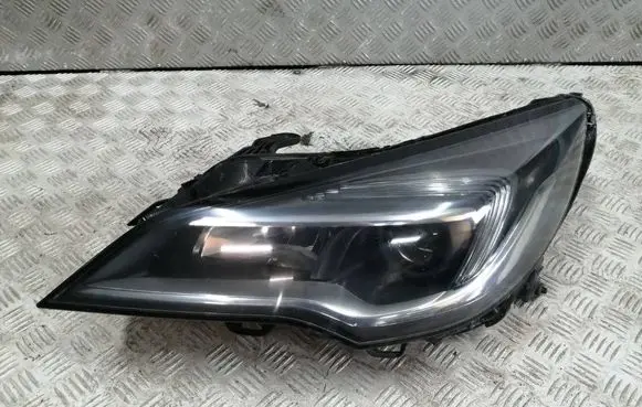 Opel Astra K Headlight/headlamp 39111145 7961300003 662588537