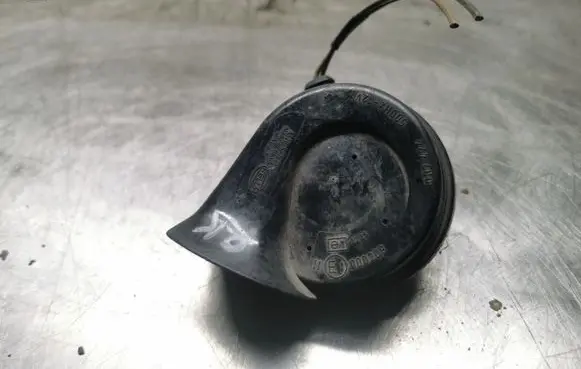 Audi A4 S4 B6 8E 8H Horn signal