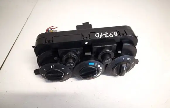 Mercedes-Benz A W168 Climate control unit 1688302285
