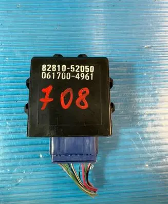 Toyota Yaris Day light relay 8281052050