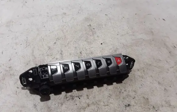 Peugeot 3008 II Air conditioner control unit module 98249153DX